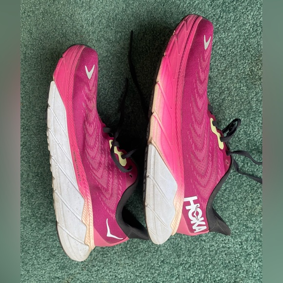 Hoka Arahi Running or Walking Sneaker - Picture 3 of 6